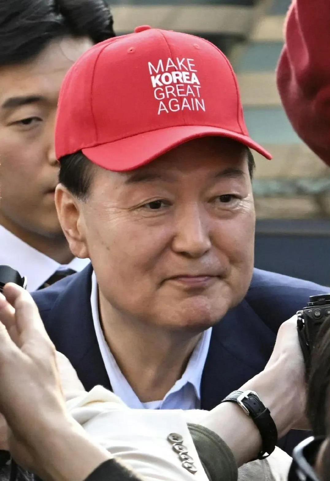 "让韩国再次伟大"刷屏 这口号咋这么耳熟？刷到一条旧闻——韩国网络最近疯传"MA