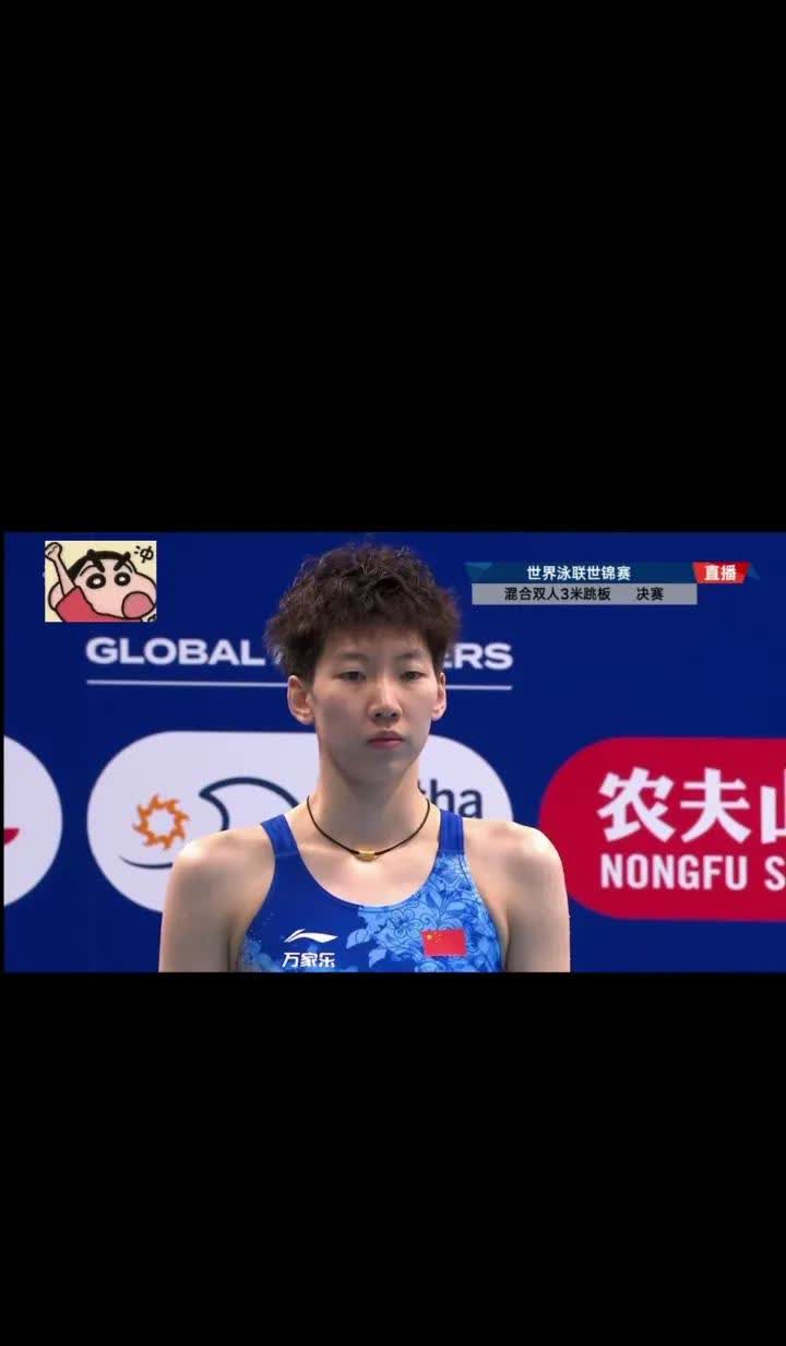 新加坡游泳世锦赛，跳水队丢的两块金牌都一个人丢的，跳板队员李亚杰她是专攻一米板，