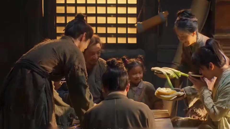 杨洋主演的《凡人修仙传》一经开播便荣登热榜，他所饰演的角色从一介凡人逐步踏上了至尊之途。