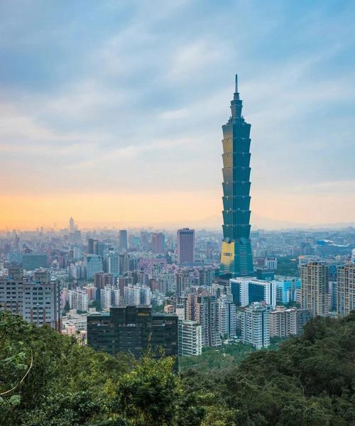 台湾与大陆分离已经76年，夜长梦多，无端生出很多的是非。
美国抛出“台湾地位未定