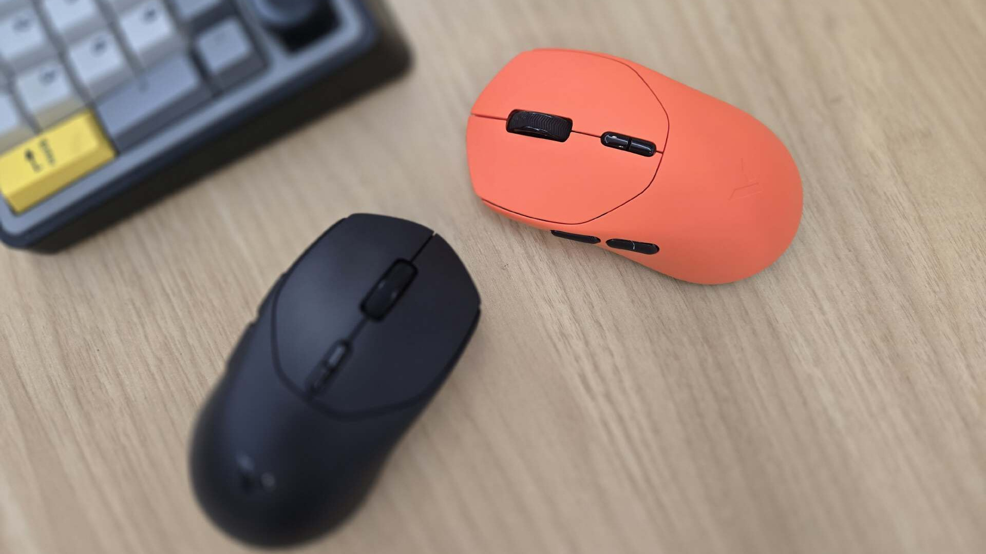 雷柏VT1/VT1 MAX原生双8K游戏鼠标体验：中小手玩家次世代竞技利器