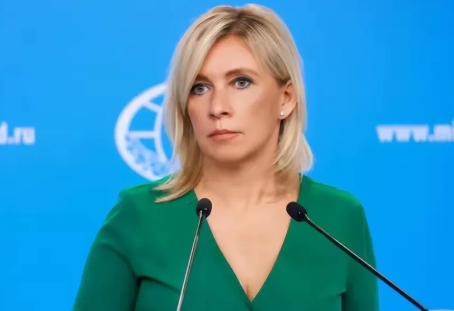 刚刚，俄罗斯外交部发言人扎哈罗娃严厉批评乌克兰总统办公室主任波多利亚克，直言其“