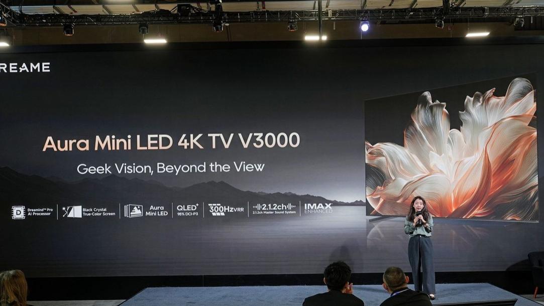 追觅电视美国发布会亮相：黑晶臻彩屏+AI，解锁未来教室新场景