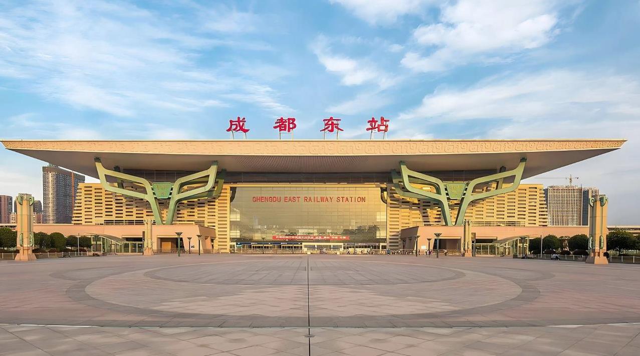 真心的希望，成都到重庆两地往返的高铁票能便宜一些。
现在几乎跑个来回都得花300