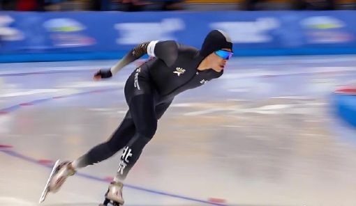 米兰冬奥会速度滑冰男子5000米赛场传来捷报！19岁小将刘瀚彬 以6分24秒25