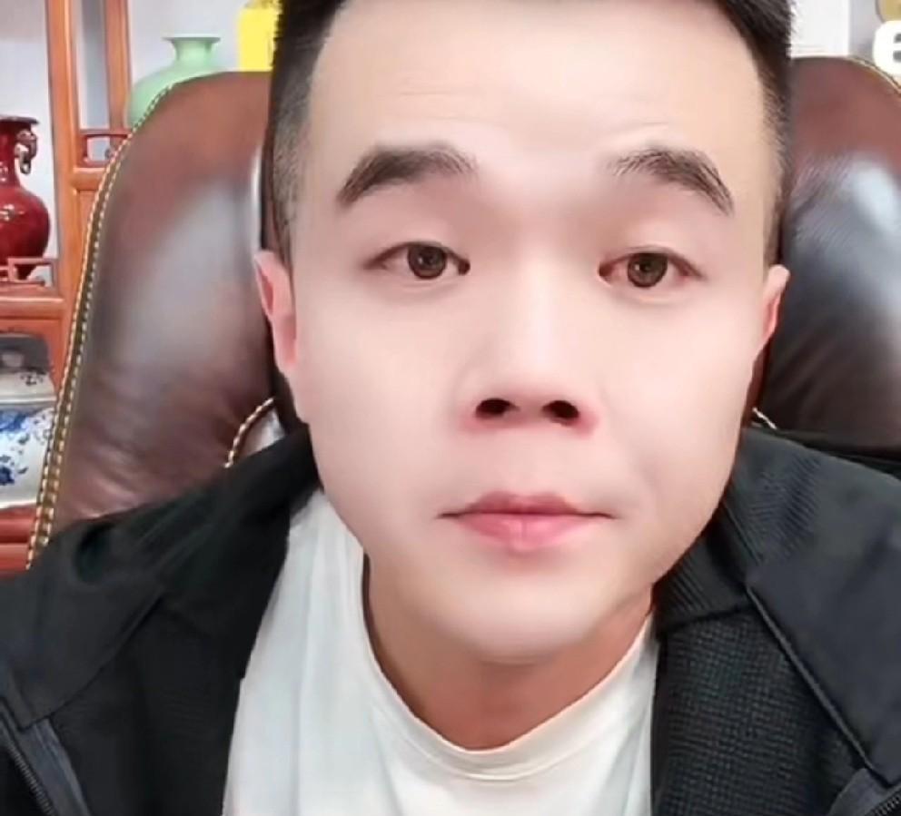 小胖让629离肖天赐远点，这哥们不走正道，吃人血馒头起来的！
        他