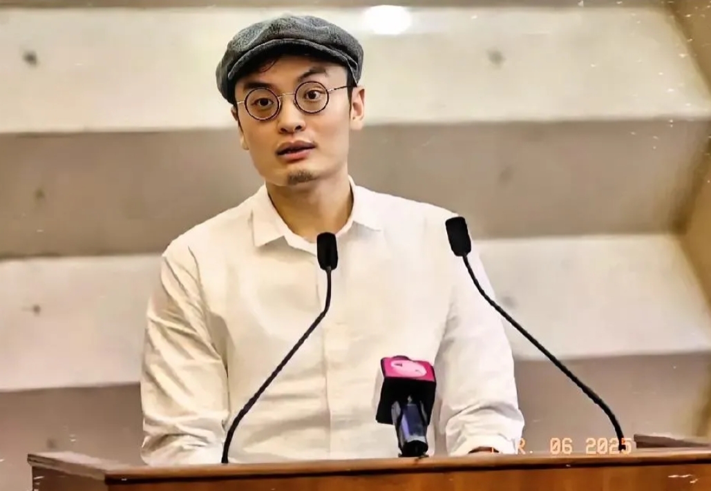 家人们，今天必须唠唠！美国制裁下，大疆、TikTok、华为，那反击一个比一个硬气