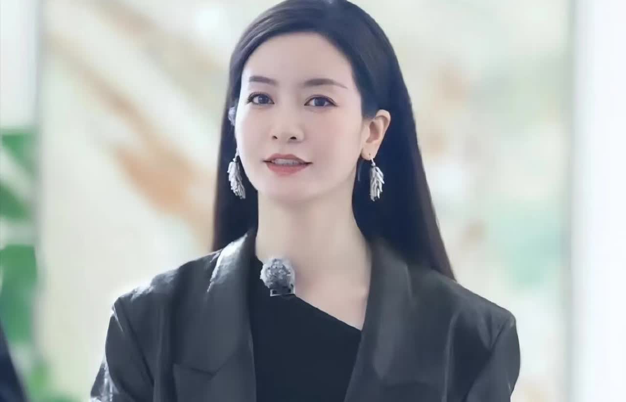 我怀疑过李晟是为了宣传
也怀疑过李晟是为了流量
万万没想到李晟的一句话，让所