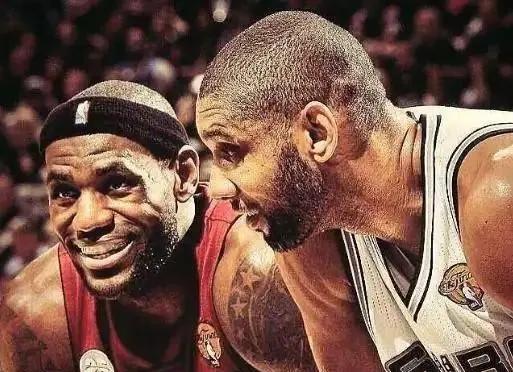邓肯力压詹姆斯成为联盟历史最强状元秀
NBA官方和媒体统计出联盟至今最强的状元秀