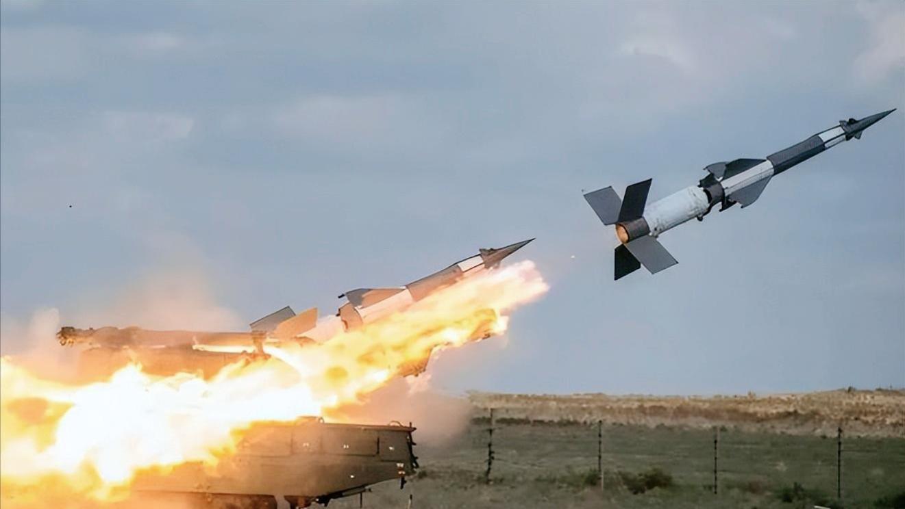 中国再曝尖端科技！“金属风暴”射速450000发/分钟 可拦7马赫导弹