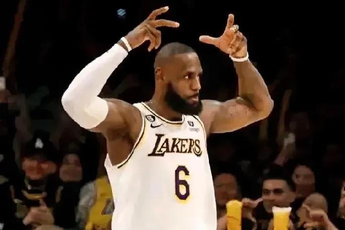 关于老詹退役后的一系列伟大议程，美媒开始造势了。
先是ESPN记者透露联盟开始准