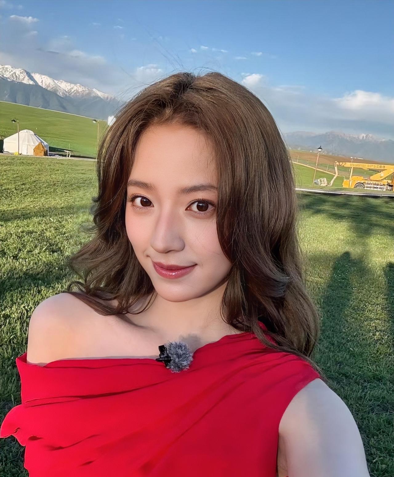 大家关注的重点都朱丹的重男轻女上，
只有我觉得最惨的是欧阳娣娣吗？
欧阳娣娣的两