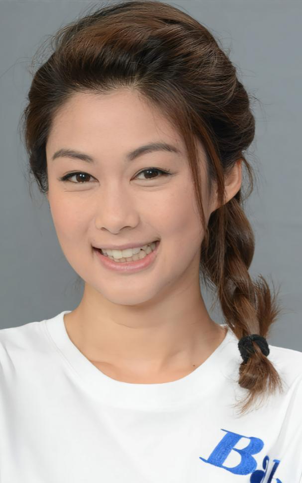 岑丽香（Eliza Sam），1984年生于加拿大温哥华，籍贯广东广州 。200