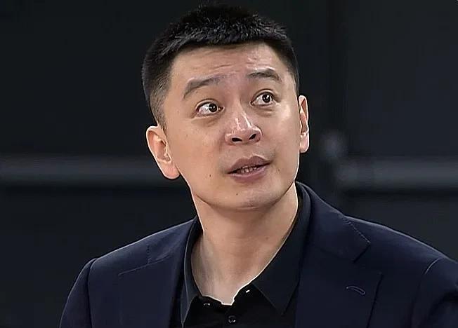 [微风]两败俱伤！
      如果辽篮韩德君与上海布莱德索受伤打不了季后赛，相