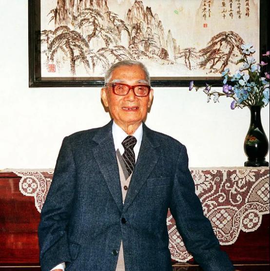 1989年，著名桥梁专家茅以升病危，病床前却空无一人，六个子女均未到场。弥留之际