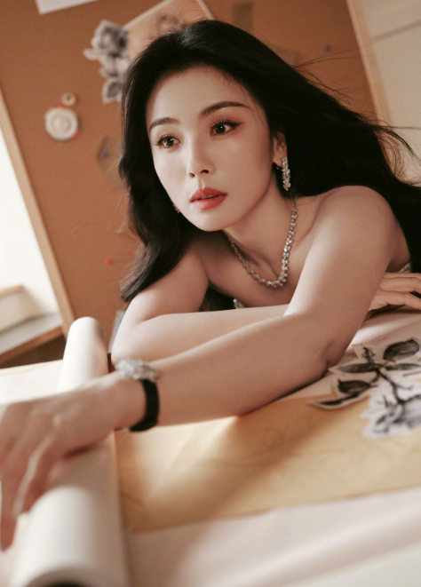 刘涛的今日份红毯妆造，这感觉是不是超不错的？
