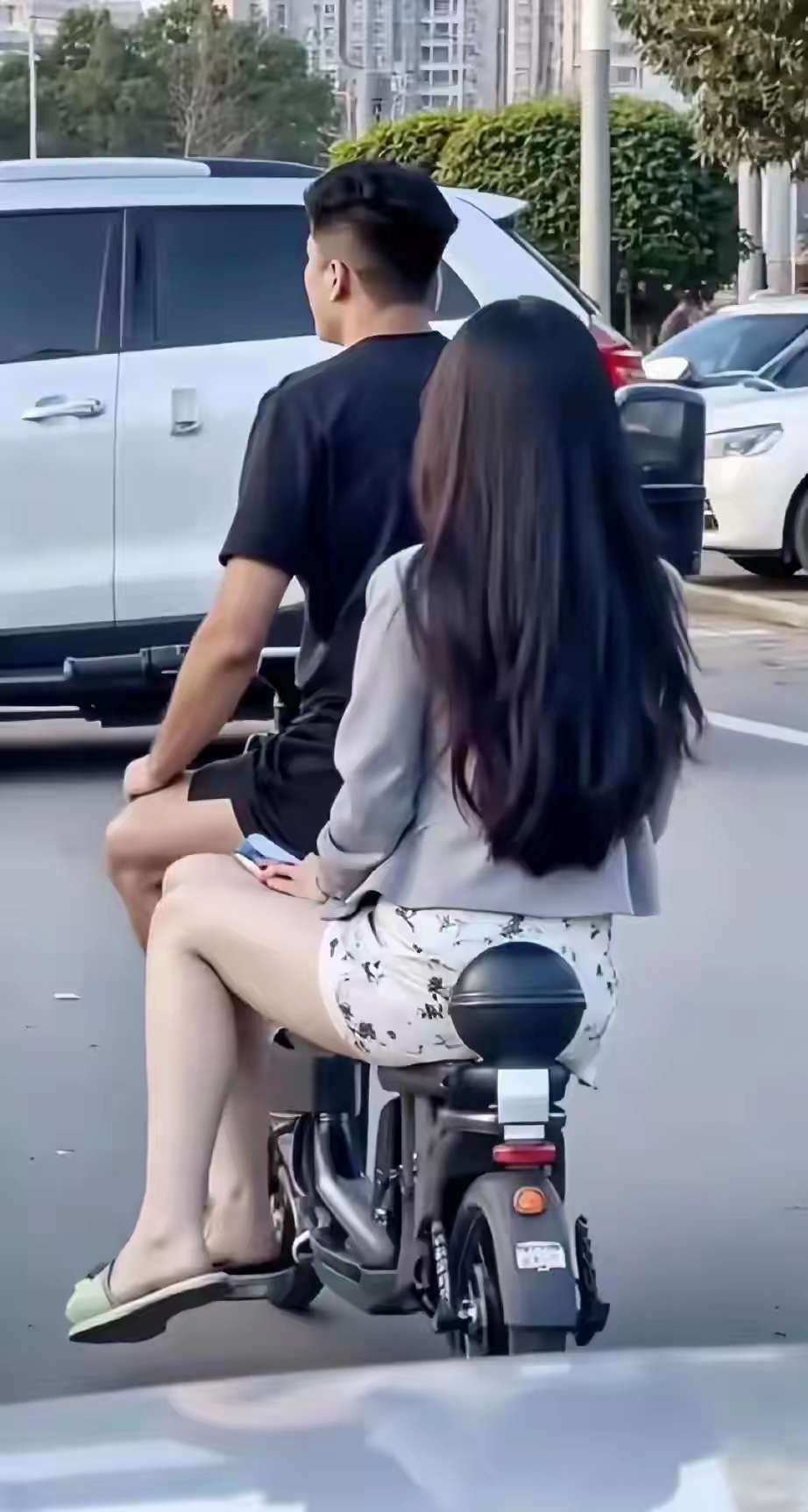要啥奔驰宝马啊，看人家。