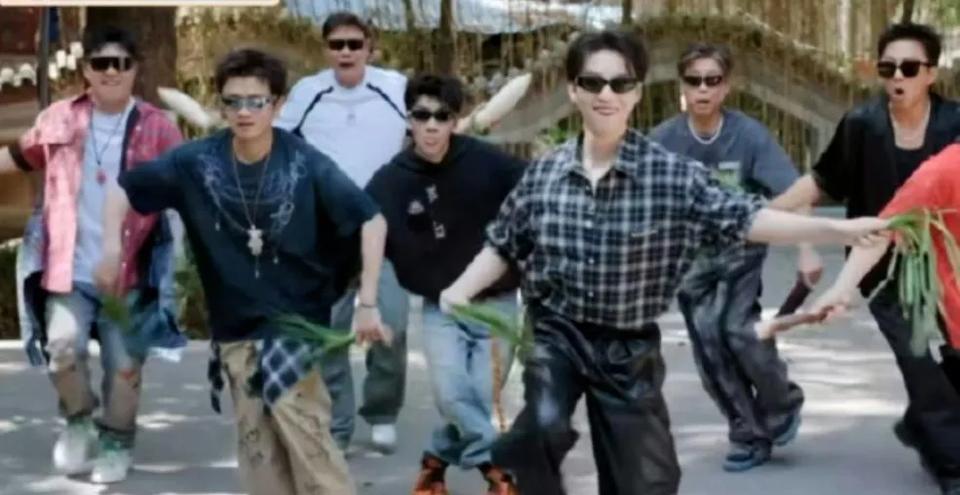 现在综艺套路满满，本以为《哈哈哈哈哈》也差不多，结果真香！五哈团成员做任务窘态百