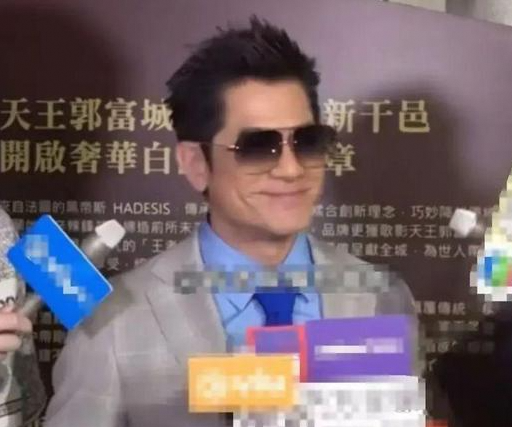 郭富城8年婚姻:把网红妻宠成初恋，不信“七年之痒”