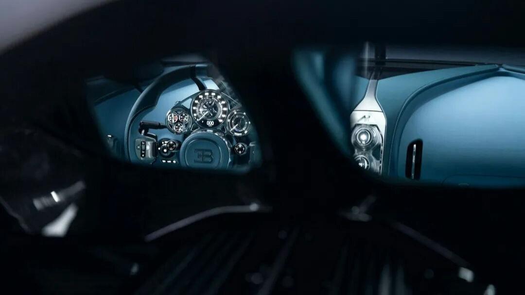 为什么说布加迪Tourbillon的内饰是一件机械杰作