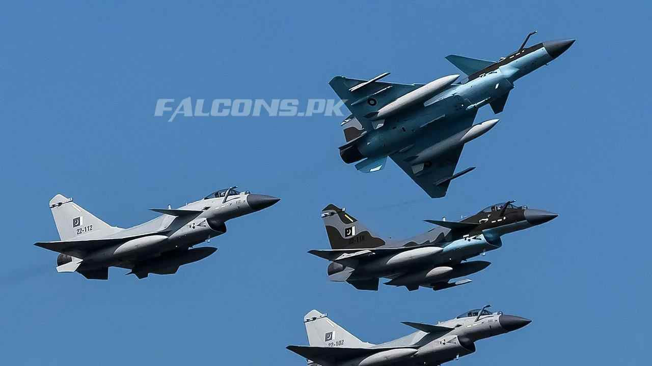 印巴边境战机坠落，三场演习背后，新德里为何突然关灯？
