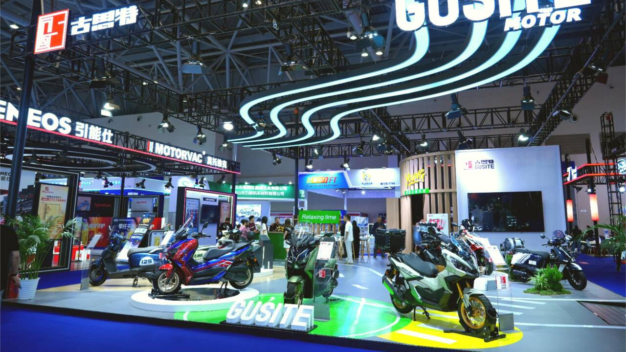 新款踏板抢先看，两款平踏一款ADV，总有你喜欢的！