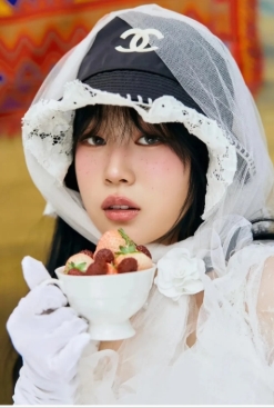 同是星二代去韩国出道，小沈阳女儿沈佳润和黄奕女儿黄芊玲差距太大了！

小沈阳女儿