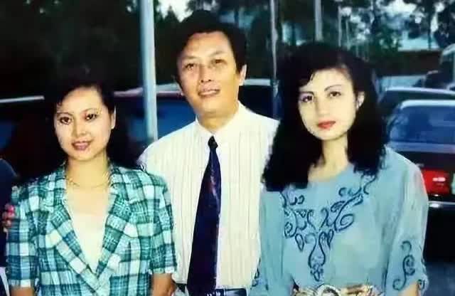 唐国强夫妻，唐国强的老婆年轻的时候好漂亮啊！圆圆的脸蛋，大大的眼睛，长长的睫毛，