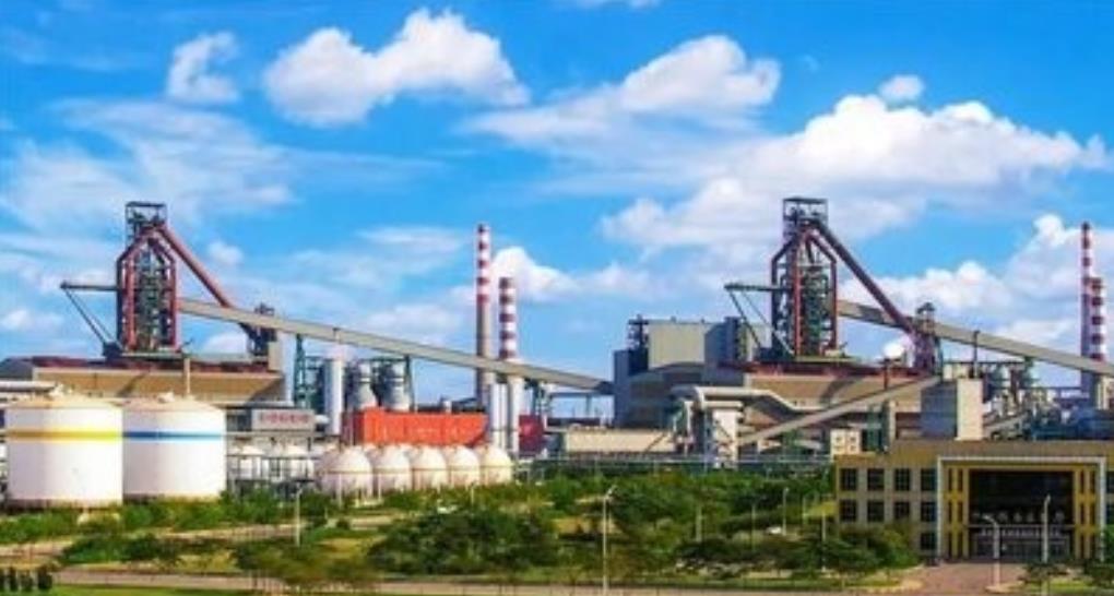 中国赚的外汇，买空了全世界的矿石。2023年的中国贸易数据一出来，真是让人既紧张