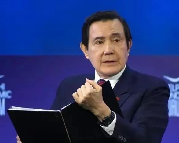 马英九脱稿讲话，赖清德频繁讲话，内容差别很多，但是核心意思基本一致，就是维持台湾