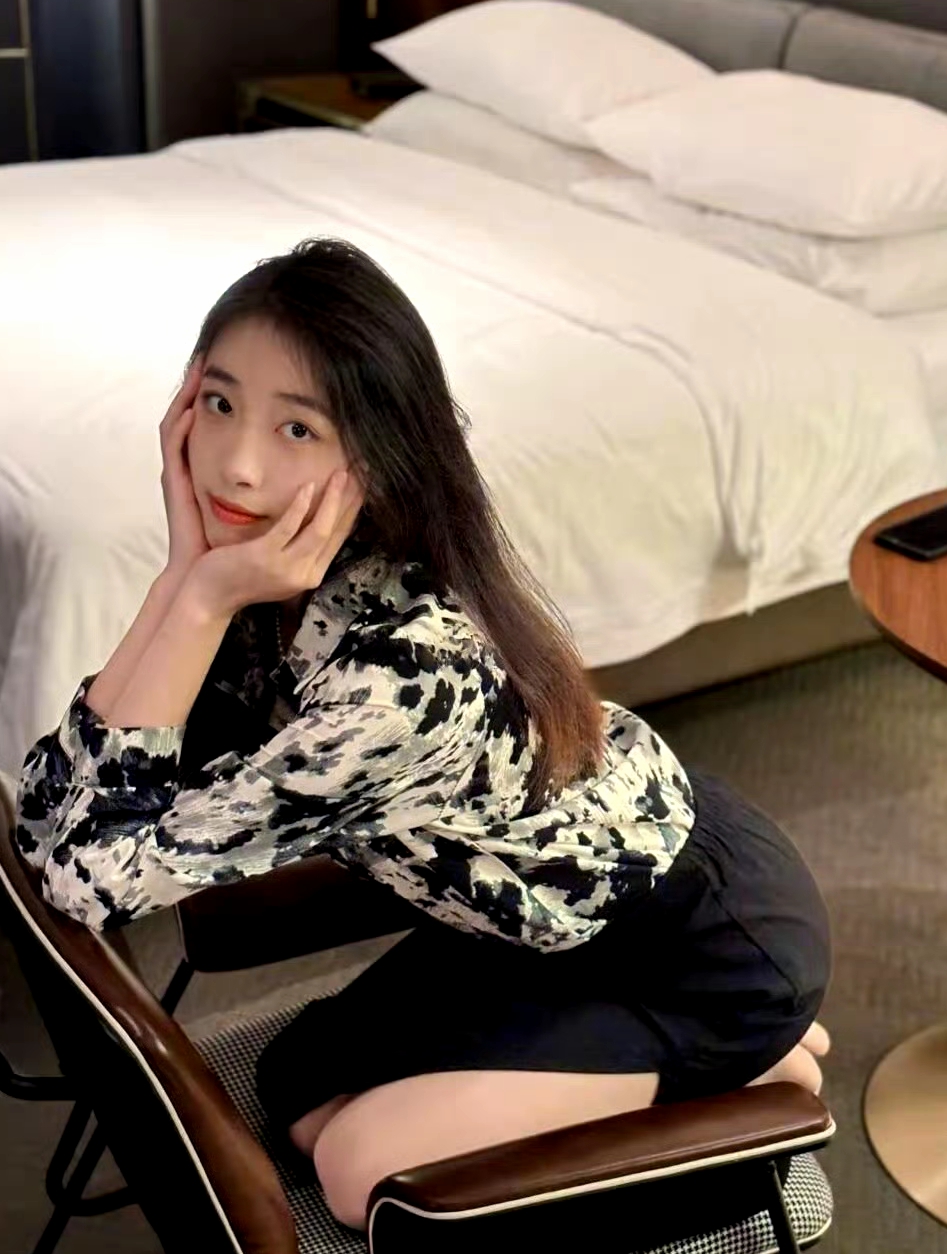 女朋友这么漂亮，男朋友真的有福了