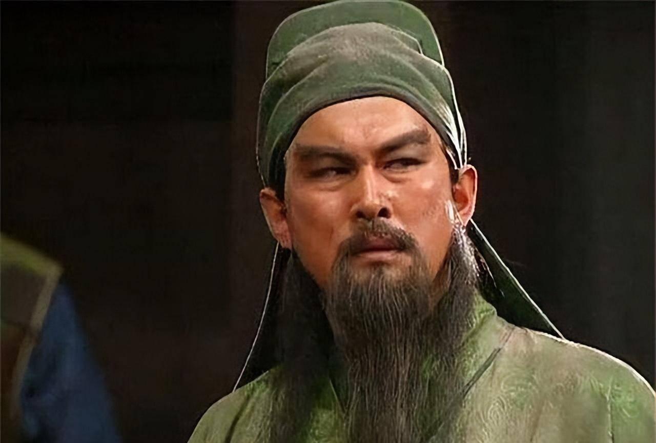 别再被《三国演义》骗了，正史中的关羽，其实是个好色之徒。
罗贯中在《三国演义》中