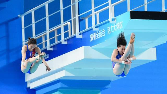 全红婵时隔183天重回赛场便夺冠，网友留言“全妹还是那个全妹”