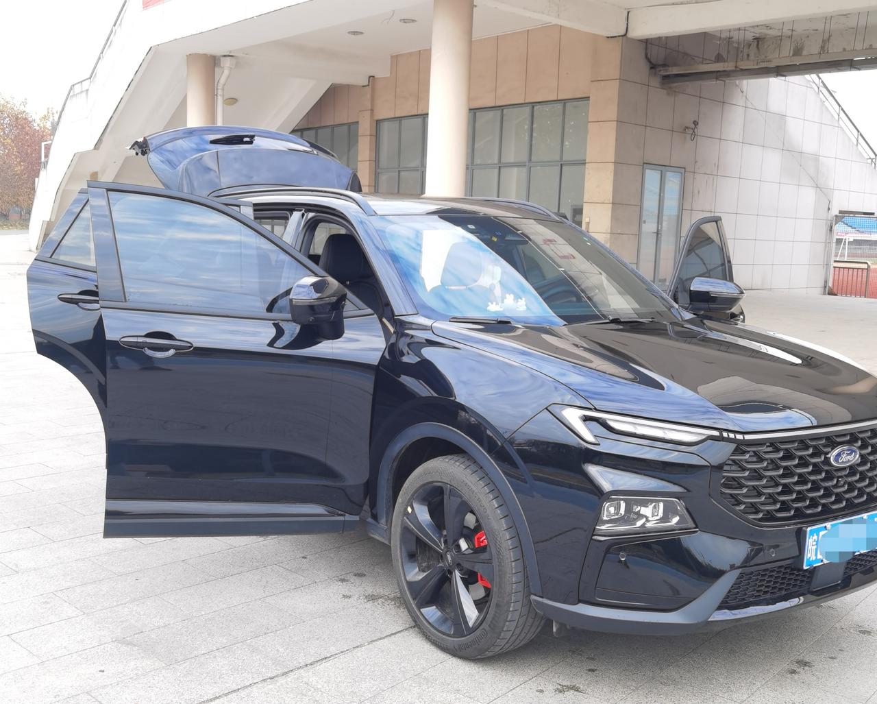 领睿家庭实用型SUV，提车作业