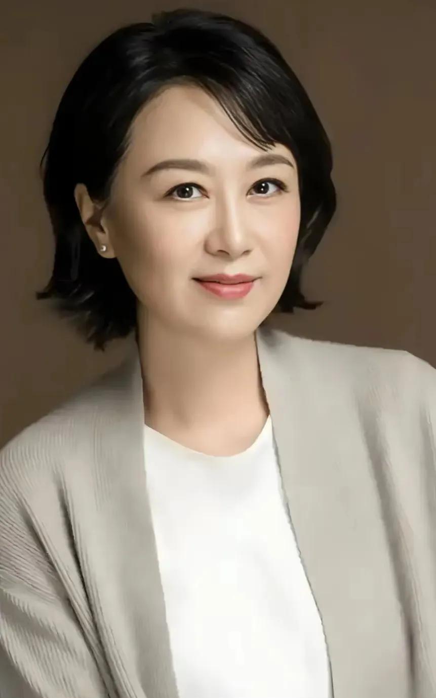 吴玉芳，1963年出生于上海，毕业于北京电影学院。1982年出道，凭借《人生》中