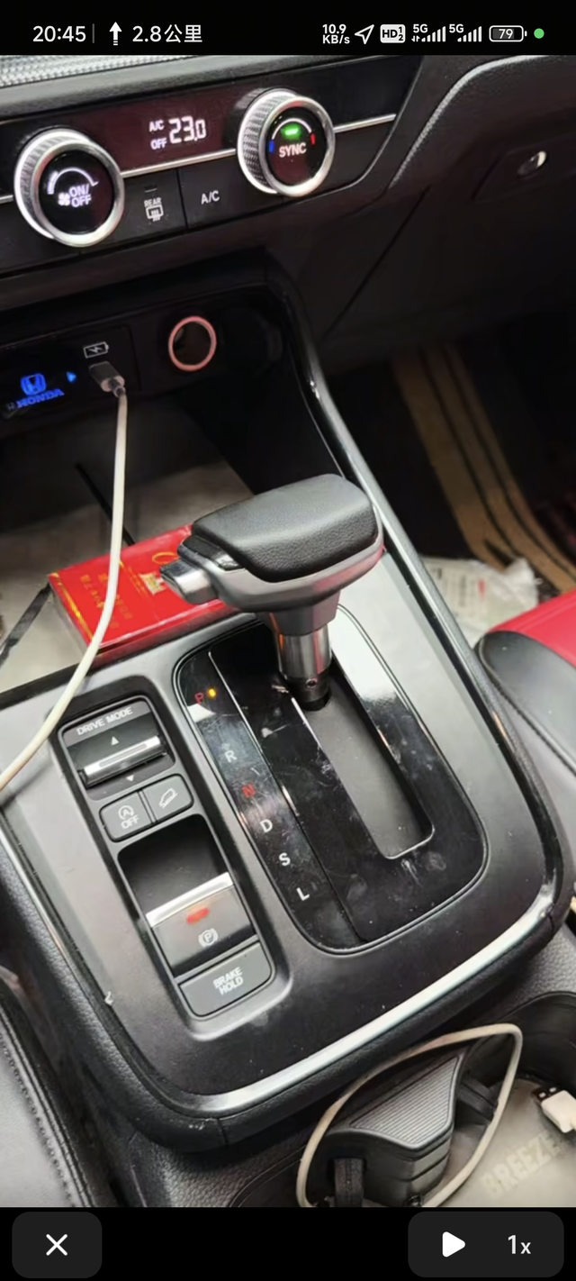 有26款7座车友吗
在网上跟网友了解到。他们说7座后备胎预留的位置可以放下全尺寸