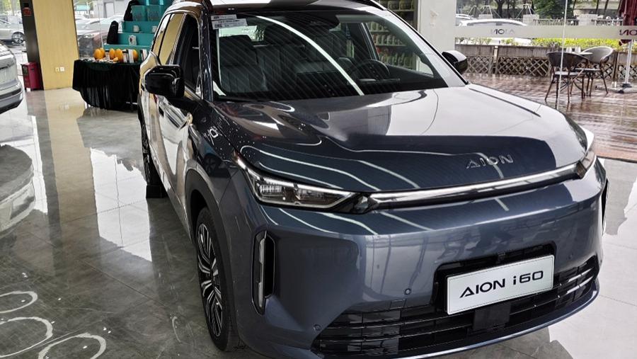 埃安AION i60到店，轴距近2米8还带车外投影，增程/纯电动力任选