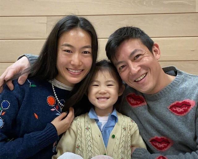 有人问阿娇：“你恨陈冠希吗？”阿娇回答：“我不恨她，我只是想知道他为什么不打电话