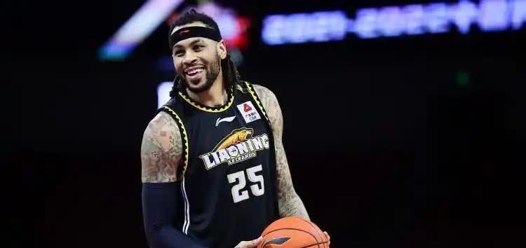 NBA冠军中锋空降沈阳！

辽宁队偷偷攒了个王炸！

刘子庆在美国蹲点2