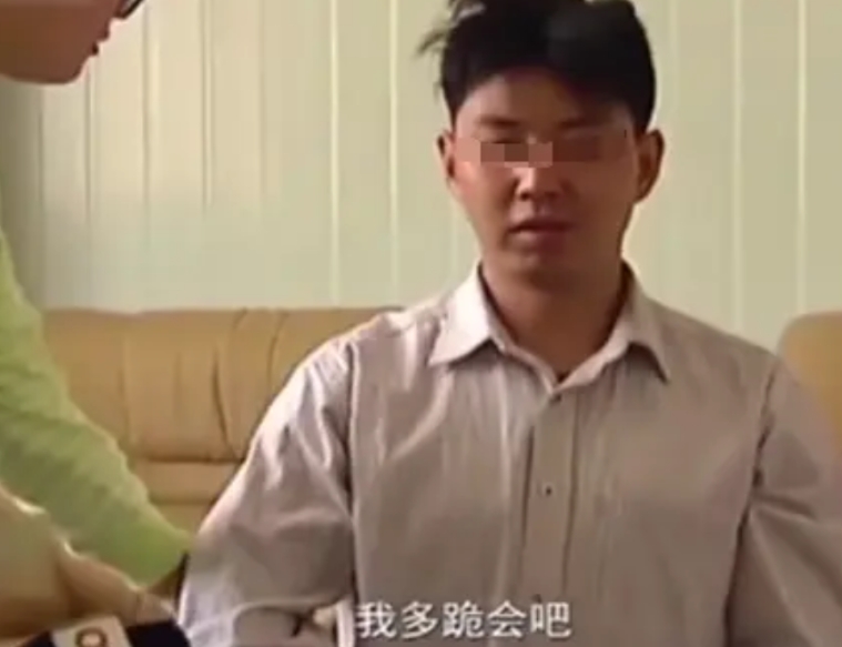 上门女婿暴力成性，多次将妻子打进医院，事后又装委屈求原谅，不是下跪磕头就是自残博