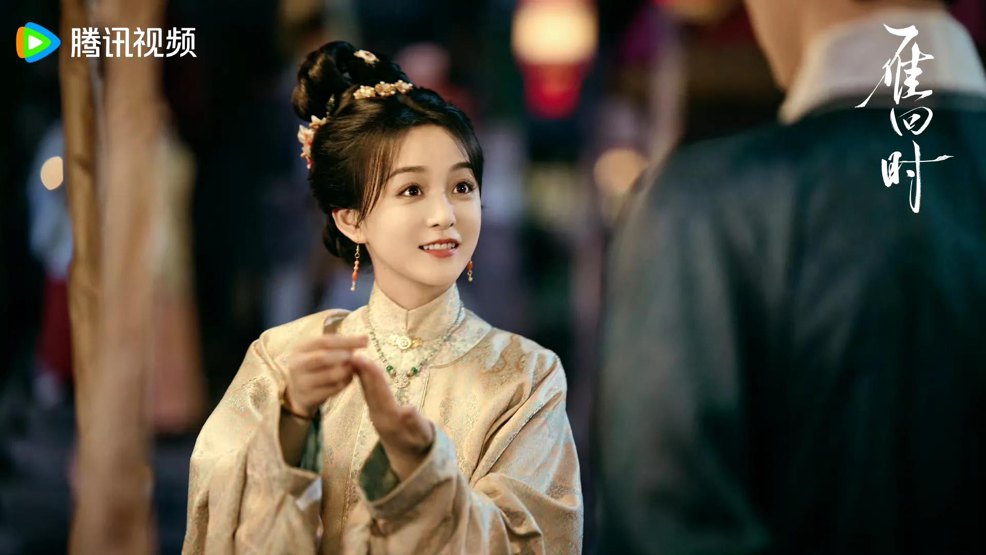 何泓姗“双面恶女”对决：乔莲房癫狂外放vs庄语山隐忍腹黑，演技大进步