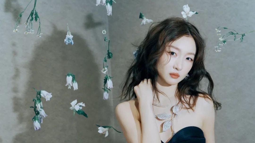 恋爱后，她更美了，周冬雨的爱情蜕变，是实力还是运气？你猜得到吗