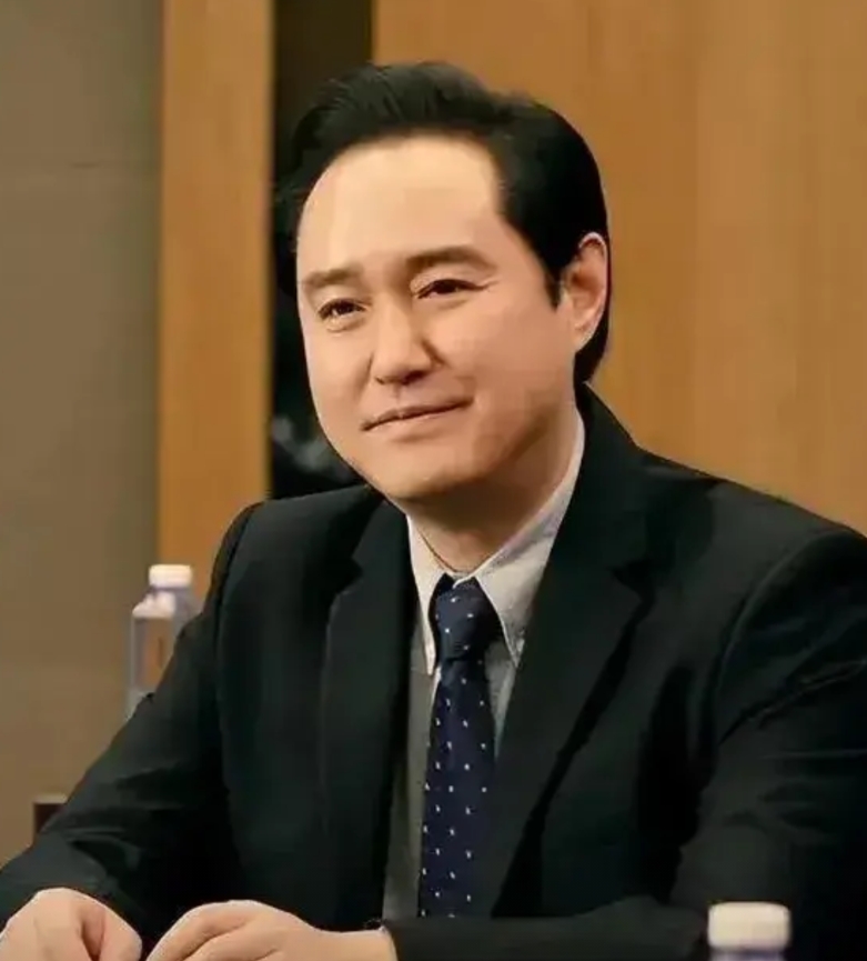 关于演员冯雷的六条相关信息：
1、冯雷，1975年出生于北京，中国内地男演员，毕