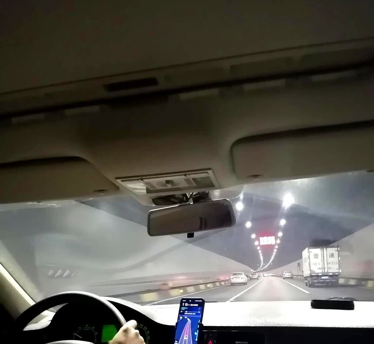 普通人买车真的会后悔，我以过来人的经验告诉你原因
前两天去市中心办事本来想着开