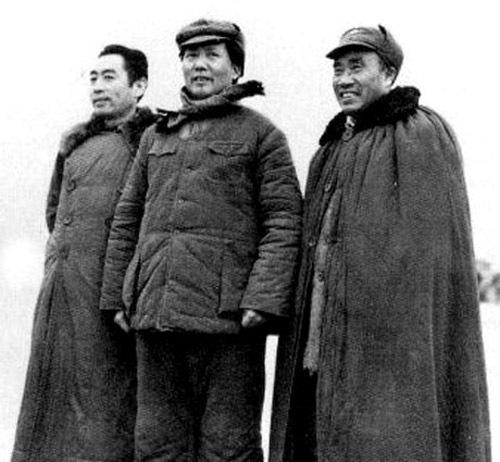 毛主席转战陕北时，为什么没有让朱德参与军事指挥？