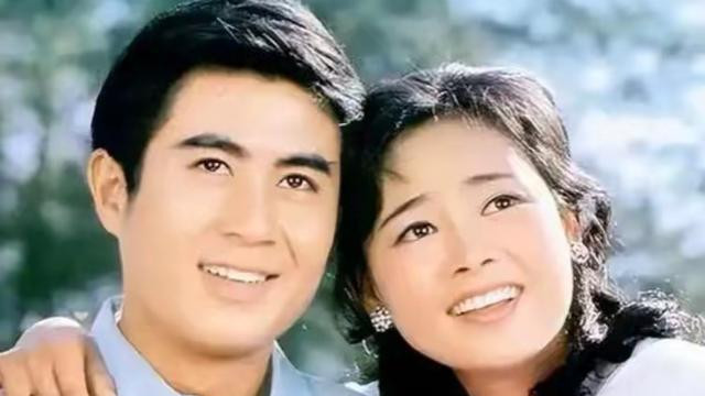 张建亚成为“模范前夫”，和女明星张瑜离婚后，年过七旬仍旧活跃