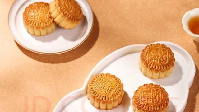 卖不完的月饼留到明年翻新再卖？