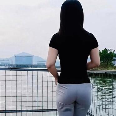 我们终会上岸，无论去到哪里都是阳光灿烂，鲜花盛开