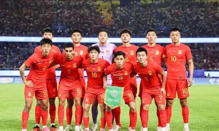 日本和韩国的足球队又一次和中国国足取消了东亚杯的比赛，他们两国的足球队表示今后不