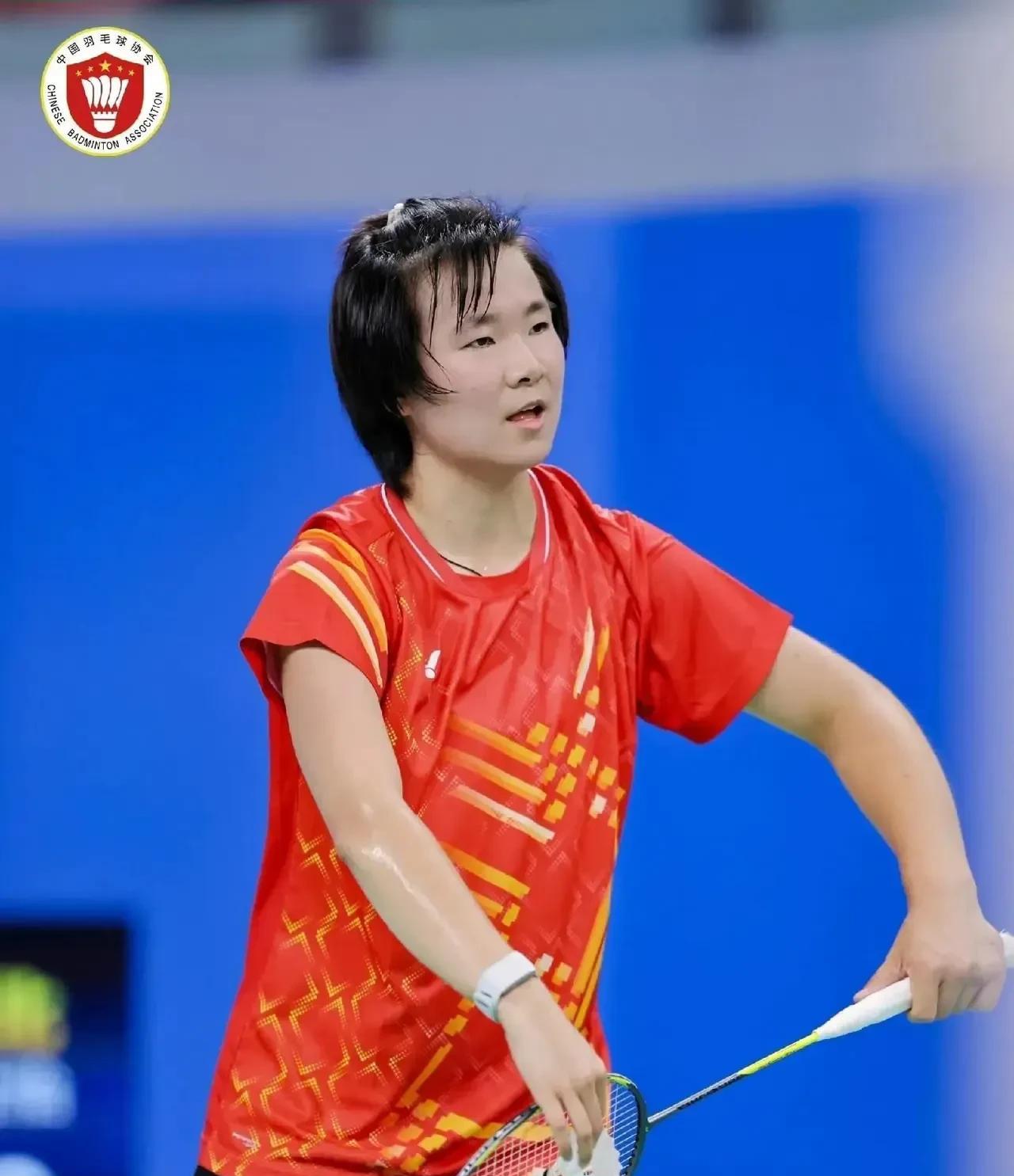 何冰娇首轮轻松获胜！
2025年第十五届全国运动会羽毛球赛女单资格赛第一轮。
江
